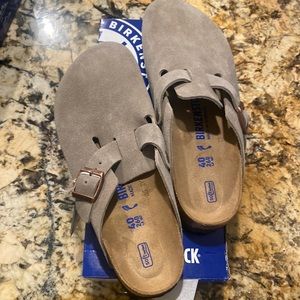 NWT Taupe Boston Birkenstocks Size 40 Narrow Fit